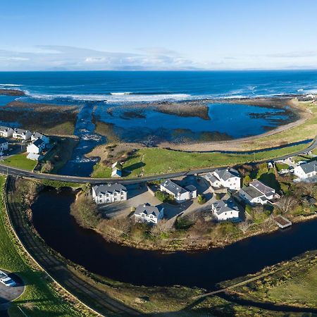 3 Fishery Cottages - 2 Bedroom House Close To Town バンドラン エクステリア 写真