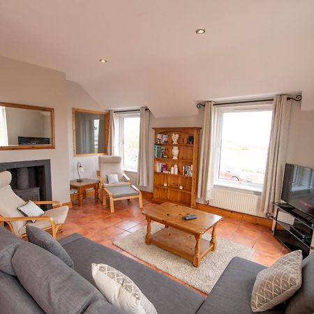 3 Fishery Cottages - 2 Bedroom House Close To Town バンドラン エクステリア 写真