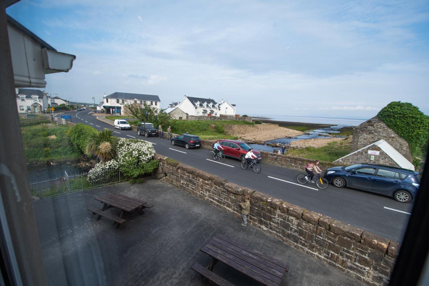 3 Fishery Cottages - 2 Bedroom House Close To Town バンドラン エクステリア 写真